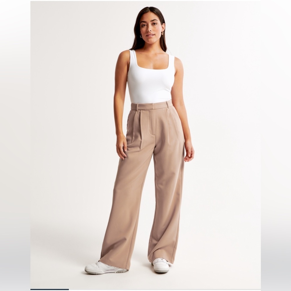 Abercrombie and Fitch Sloane Tailored Pant - Tan